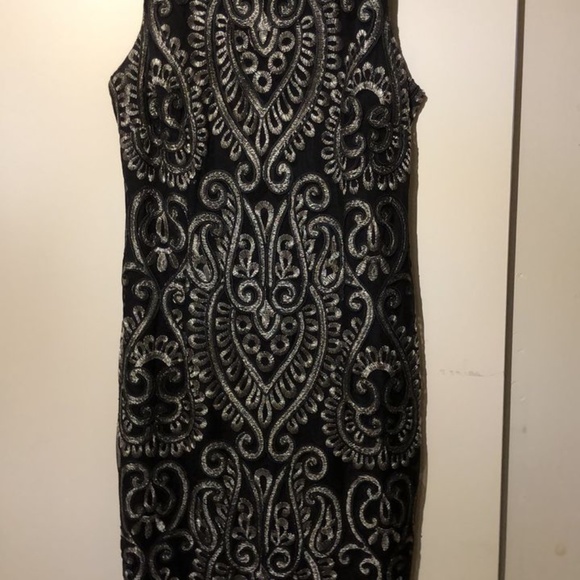 Robe soirée - Picture 1 of 2